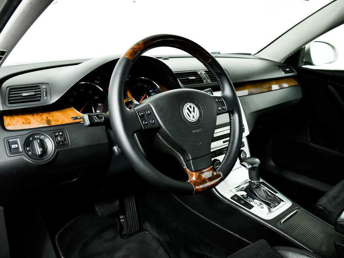 Купить Volkswagen Passat с пробегом. Фото: #12