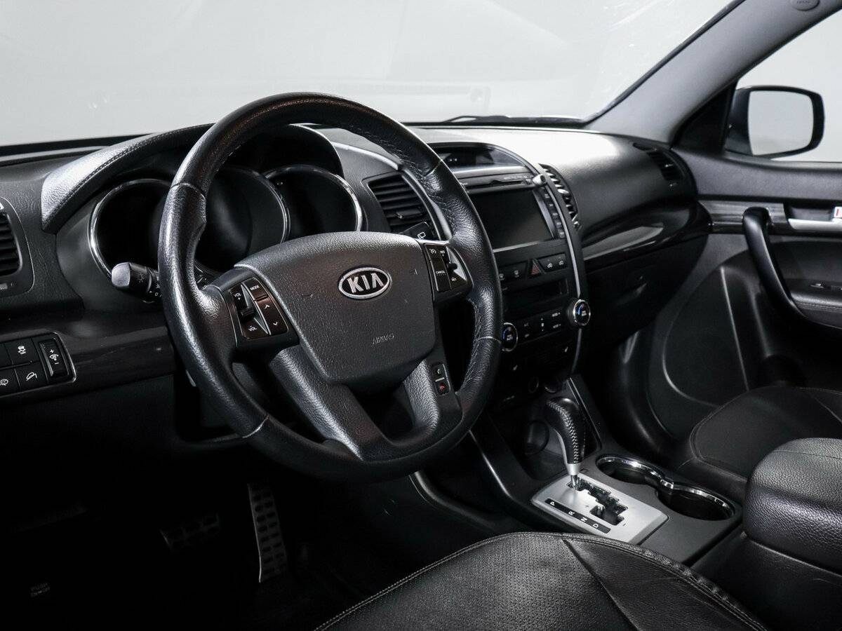 Купить Kia Sorento с пробегом. Фото: #12