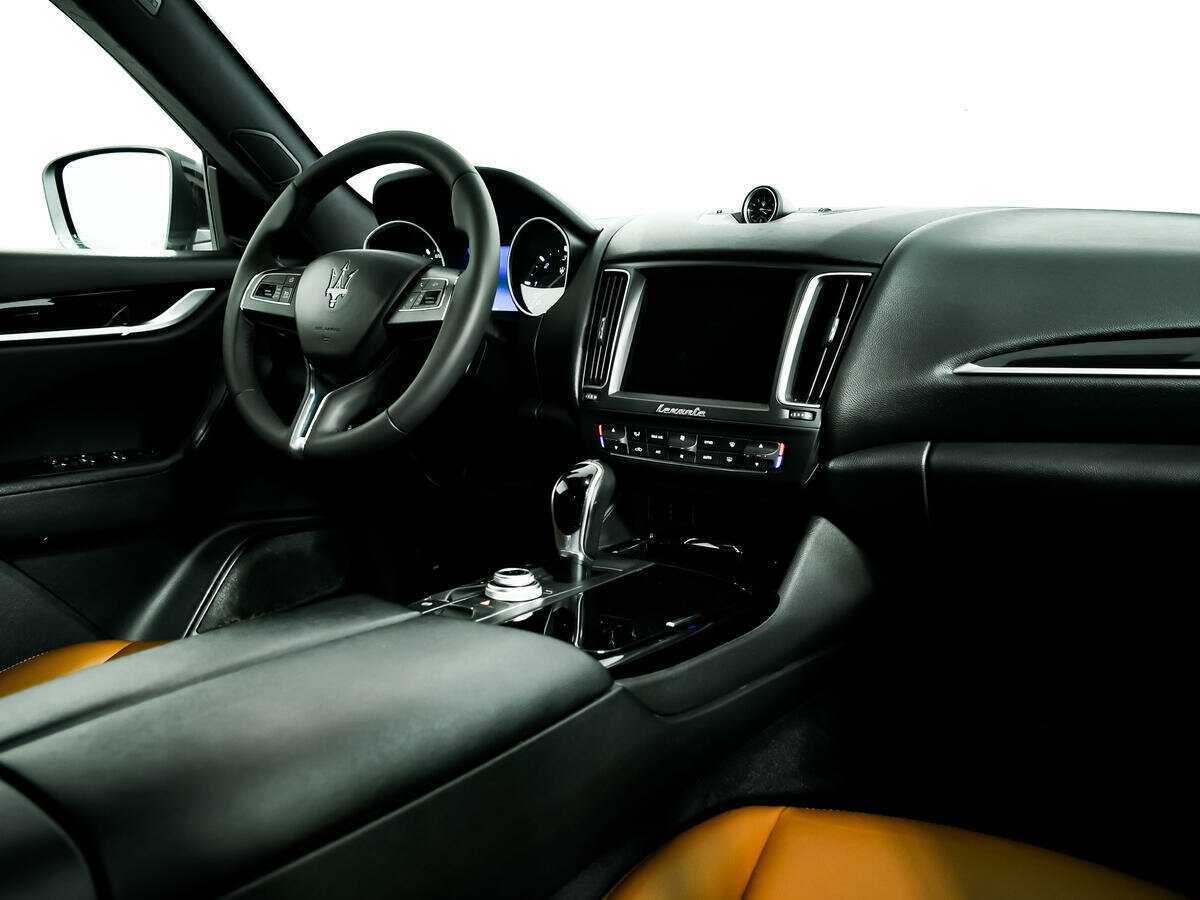 Купить Maserati Levante с пробегом. Фото: #6