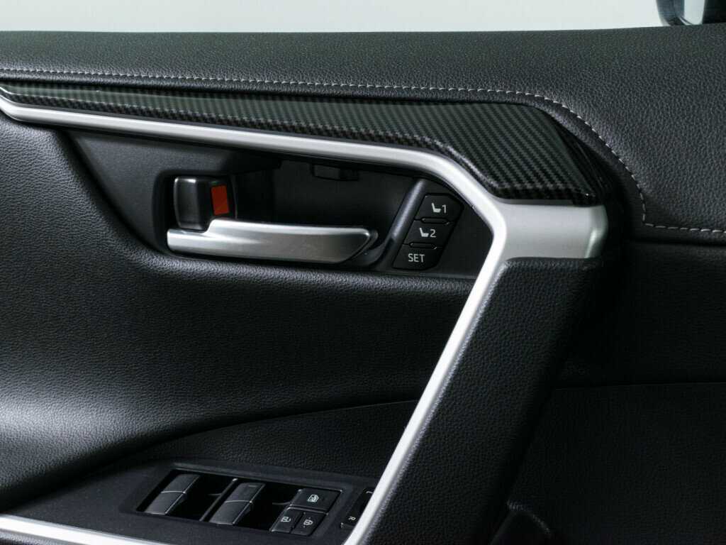 Купить Toyota RAV4 с пробегом. Фото: #18