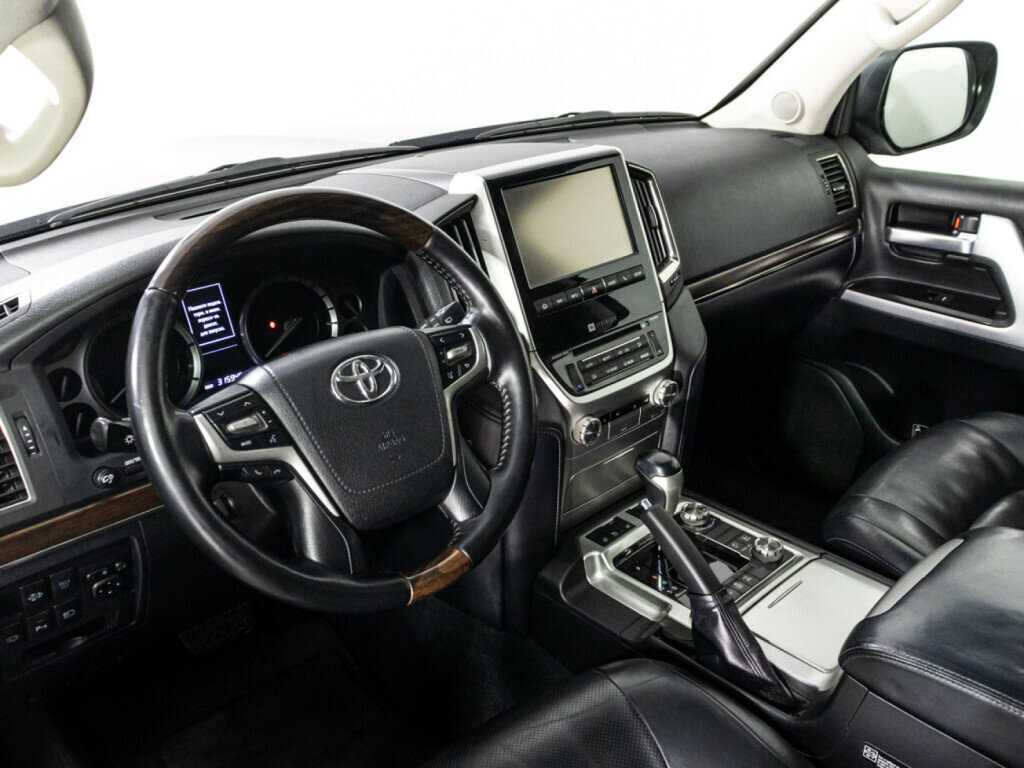 Купить Toyota Land Cruiser с пробегом. Фото: #10