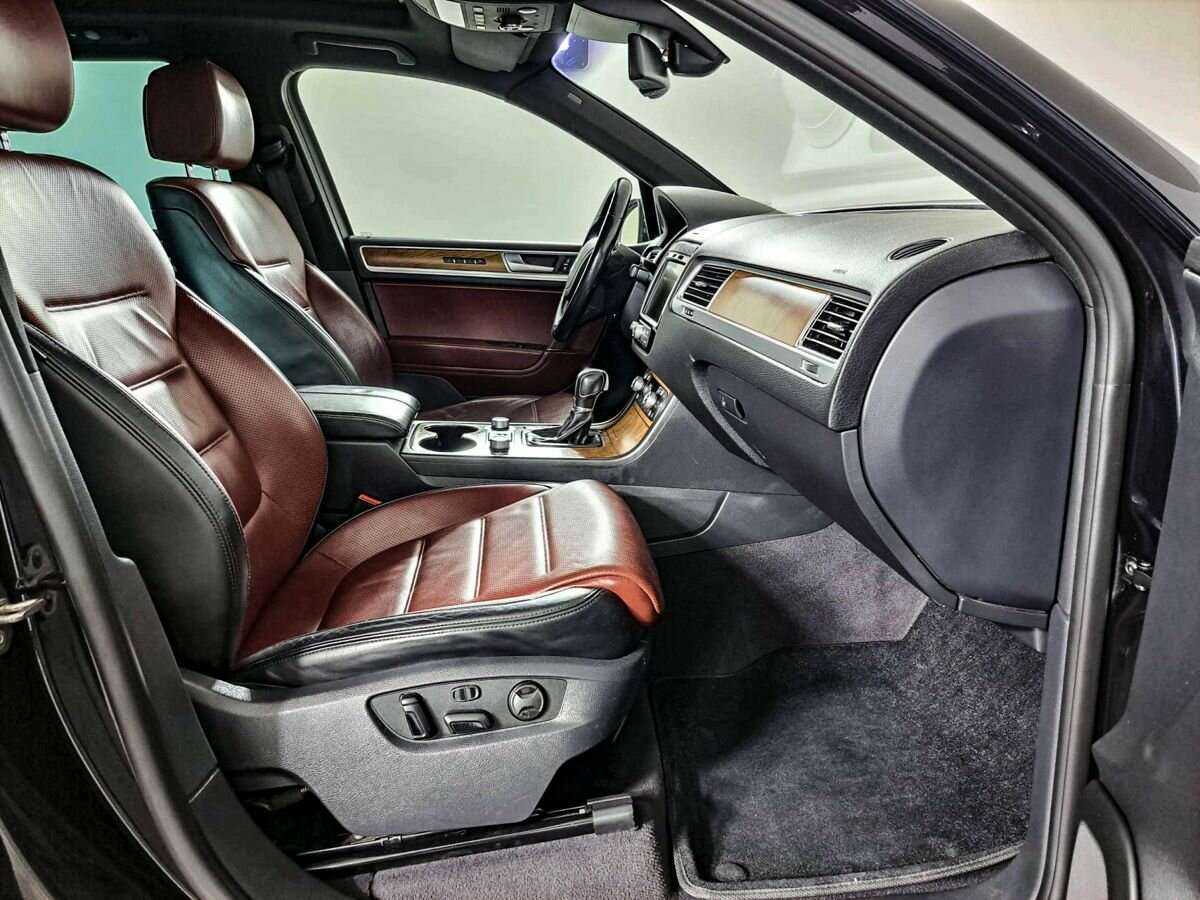 Купить Volkswagen Touareg с пробегом. Фото: #6