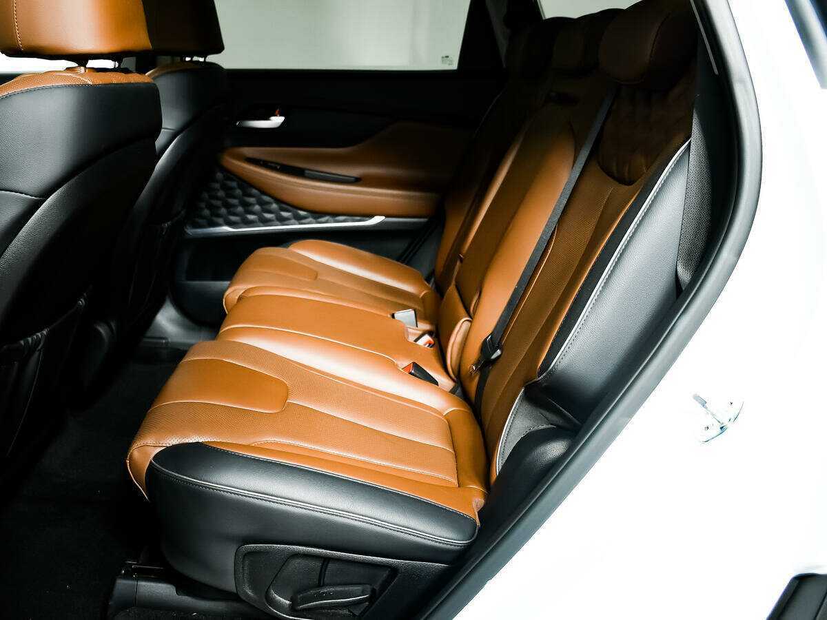 Купить Hyundai Santa Fe с пробегом. Фото: #11