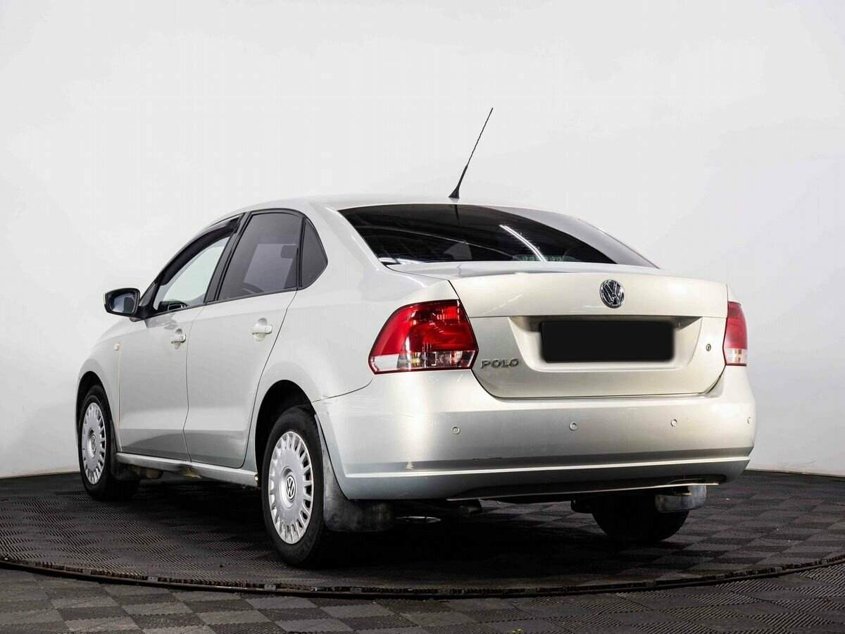 Купить Volkswagen Polo с пробегом. Фото: #3