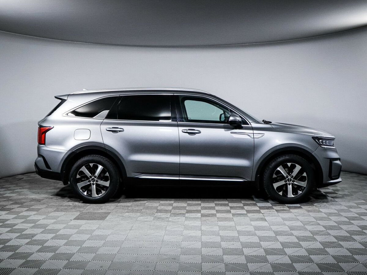 Купить Kia Sorento с пробегом. Фото: #3