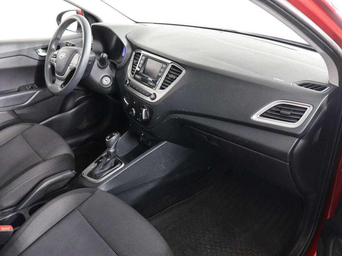 Купить Hyundai Solaris с пробегом. Фото: #8