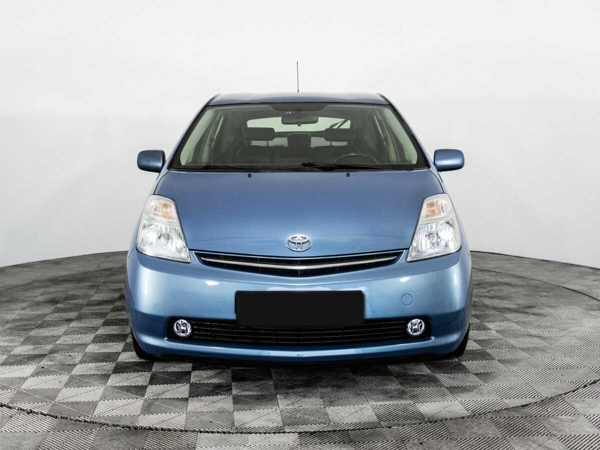Купить Toyota Prius с пробегом. Фото: #1