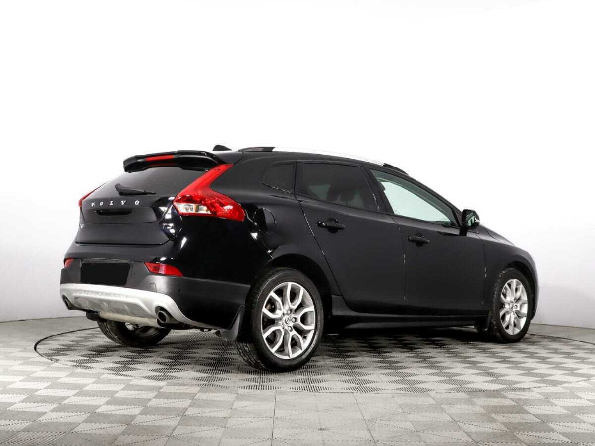 Купить Volvo V40 Cross Country с пробегом. Фото: #4