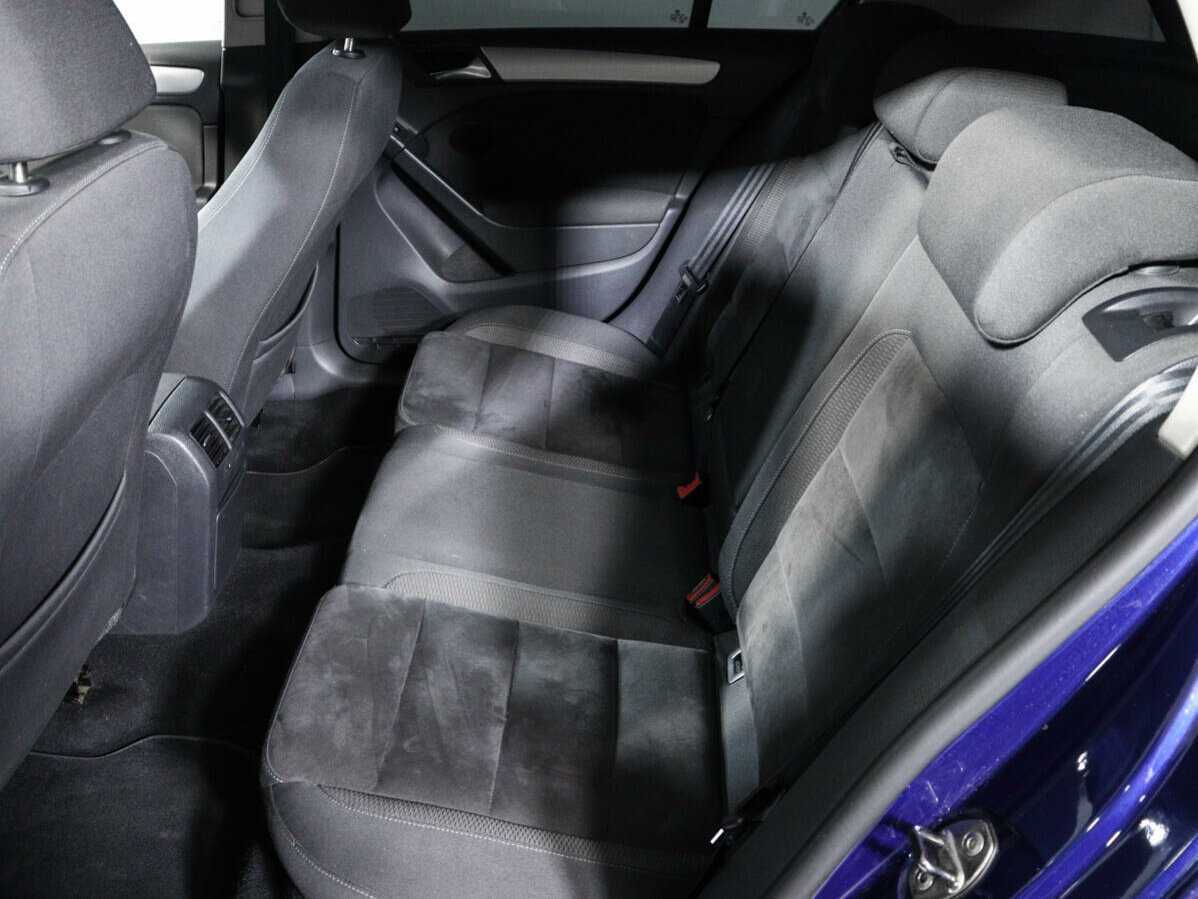 Купить Volkswagen Golf с пробегом. Фото: #9