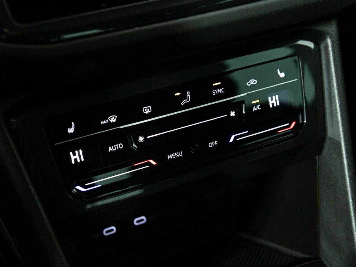 Купить Volkswagen Tiguan с пробегом. Фото: #15