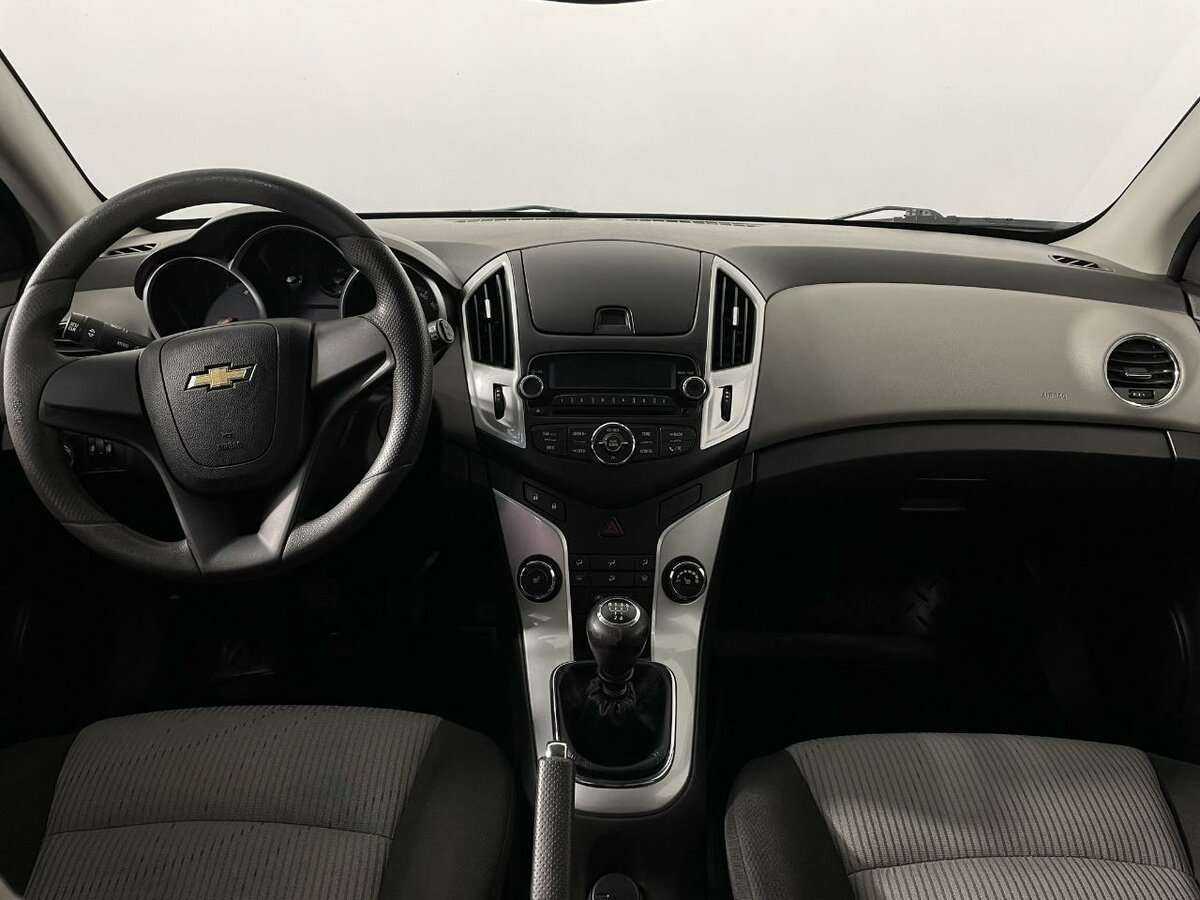 Купить Chevrolet Cruze с пробегом. Фото: #5