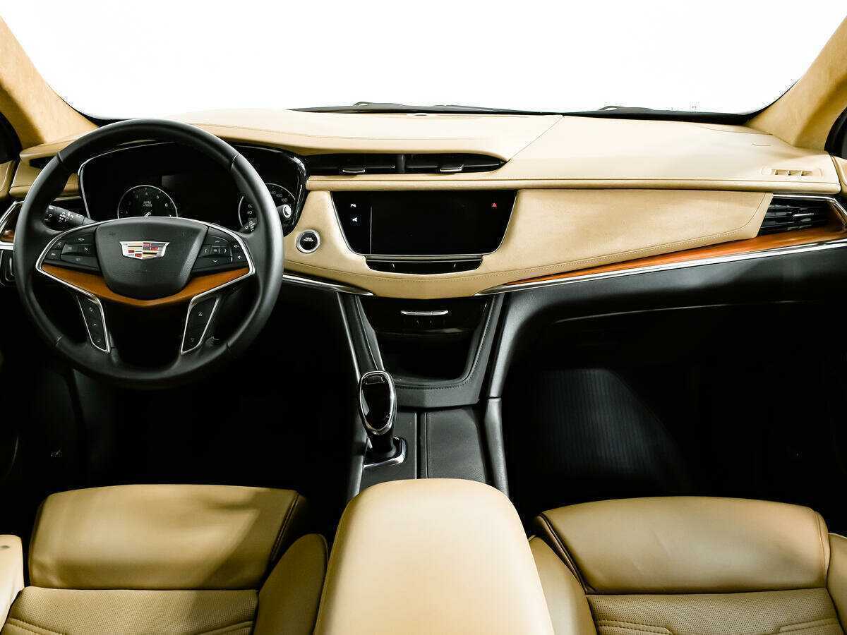Купить Cadillac XT5 с пробегом. Фото: #10