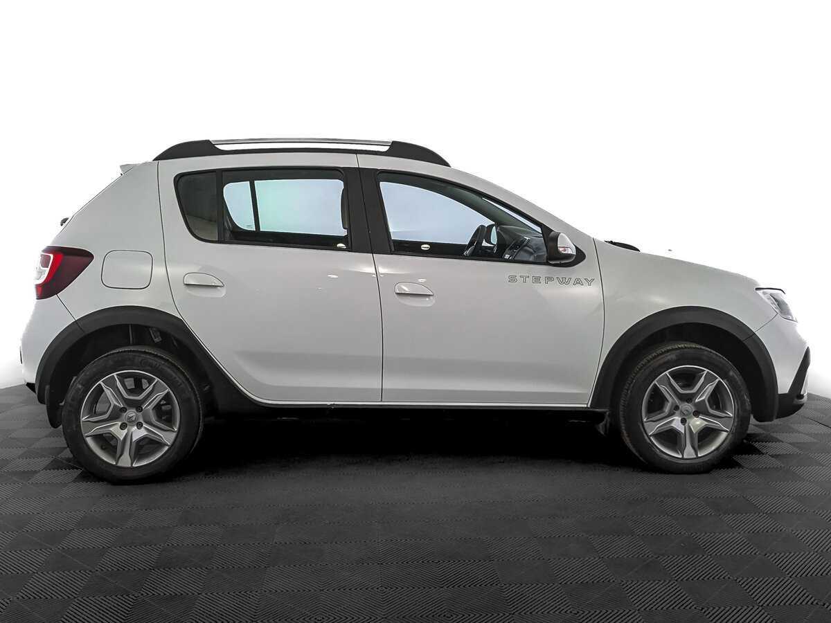 Купить Renault Sandero с пробегом. Фото: #3