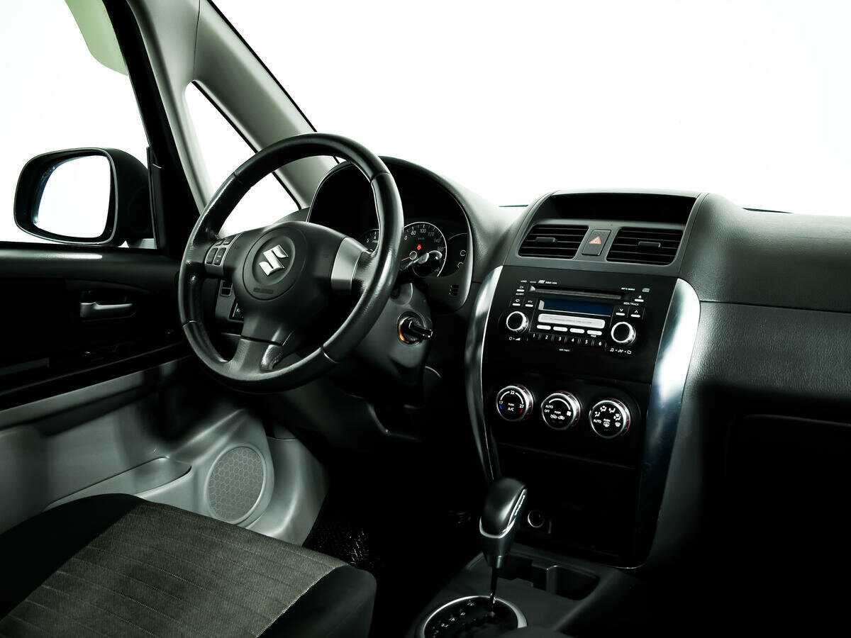 Купить Suzuki SX4 с пробегом. Фото: #8