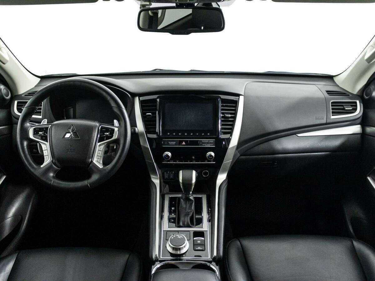 Купить Mitsubishi Pajero Sport с пробегом. Фото: #12