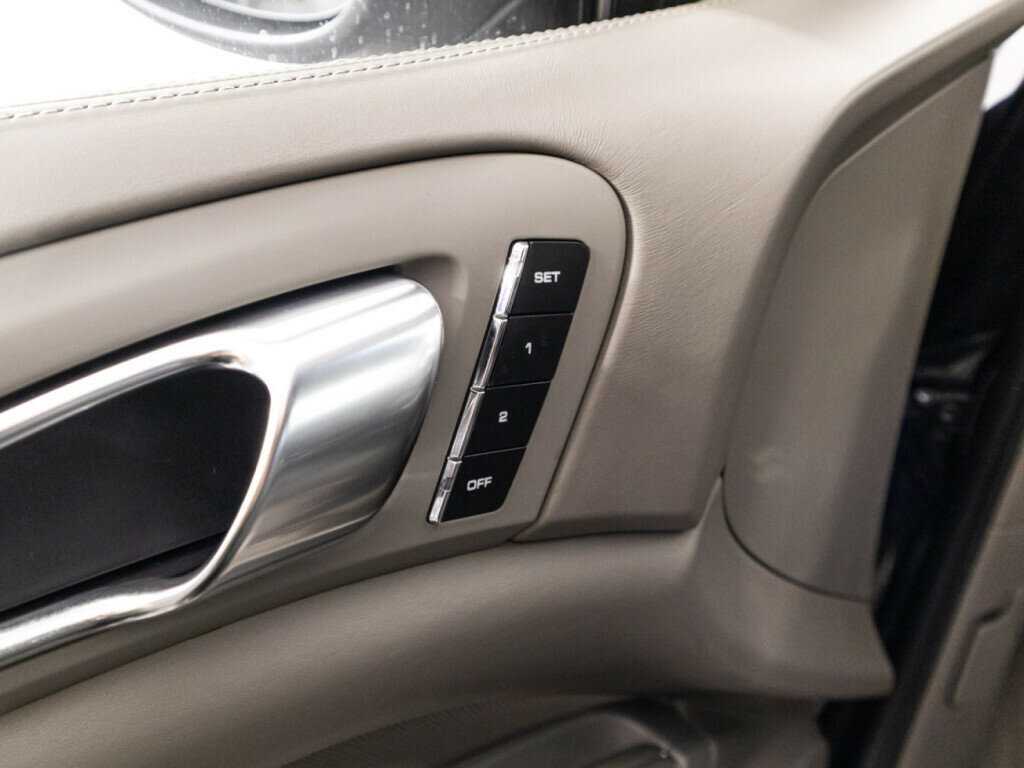 Купить Porsche Cayenne с пробегом. Фото: #22