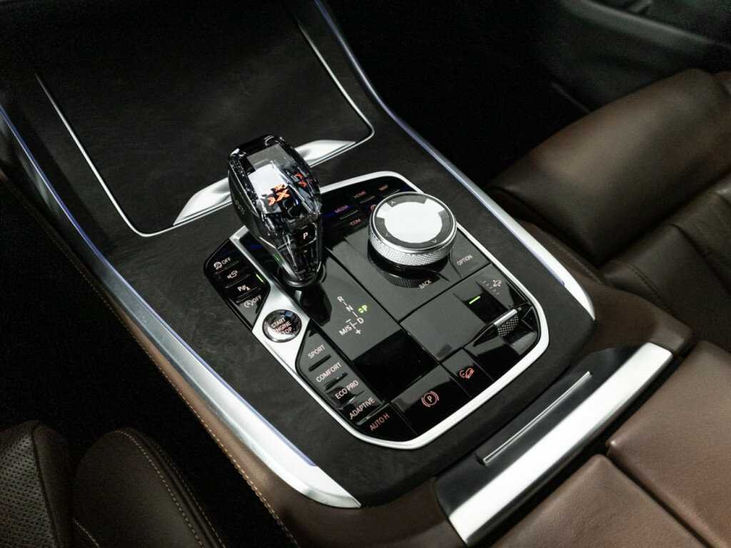 Купить BMW X7 с пробегом. Фото: #24