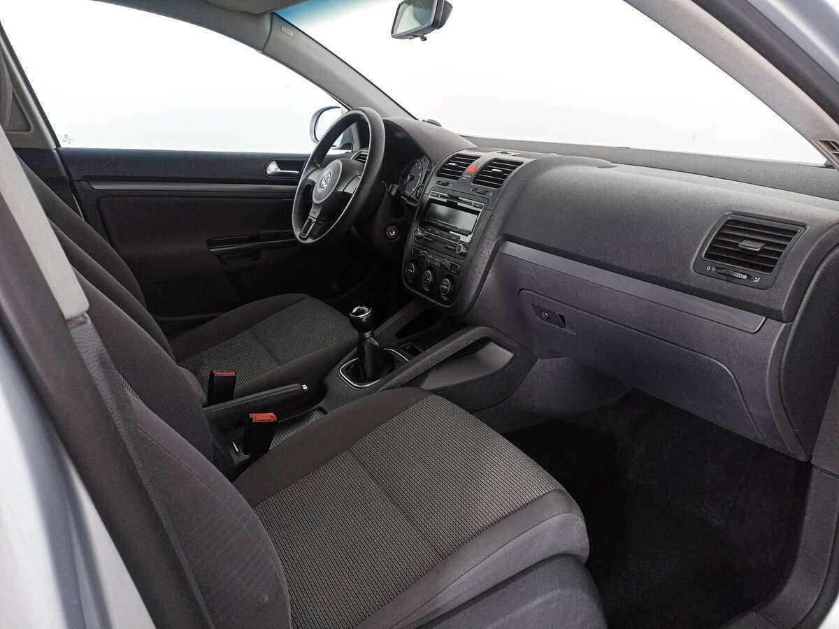 Купить Volkswagen Jetta с пробегом. Фото: #10