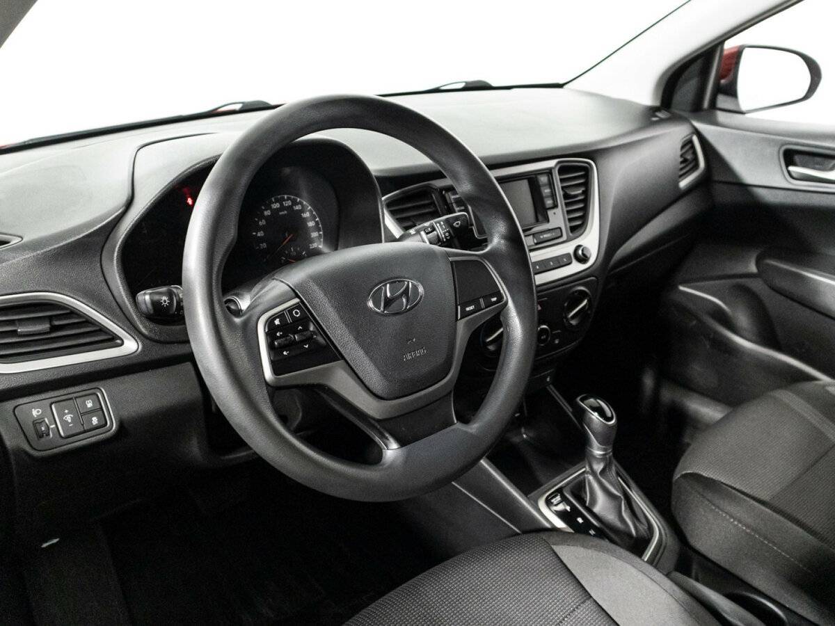Купить Hyundai Solaris с пробегом. Фото: #10
