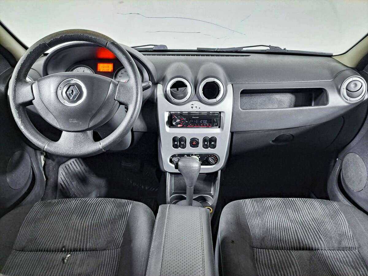 Купить Renault Logan с пробегом. Фото: #11