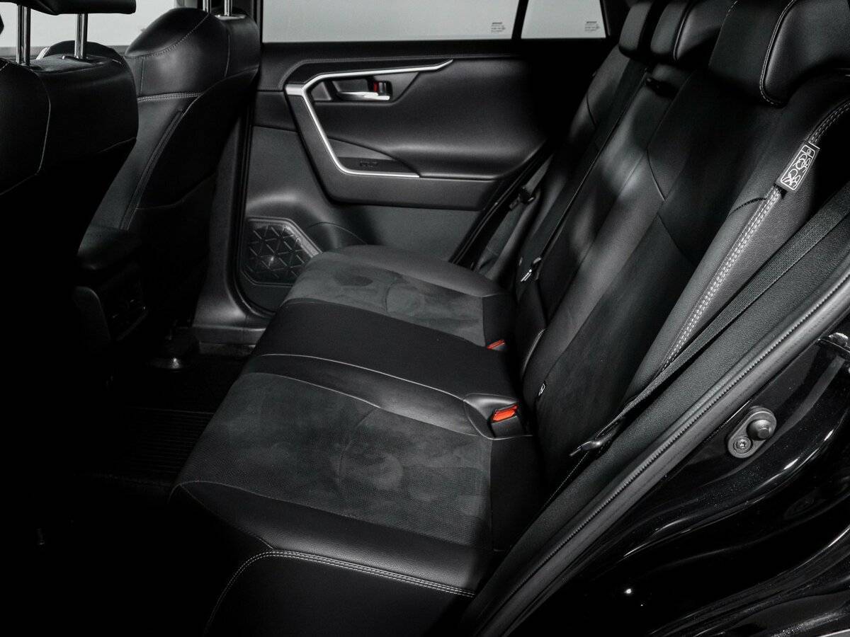 Купить Toyota RAV4 с пробегом. Фото: #9