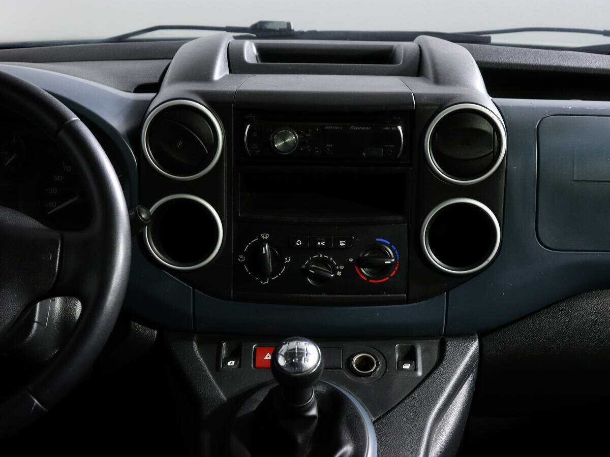 Купить Peugeot Partner с пробегом. Фото: #10