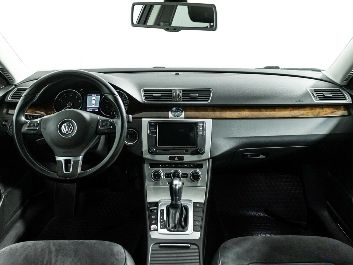 Купить Volkswagen Passat с пробегом. Фото: #12