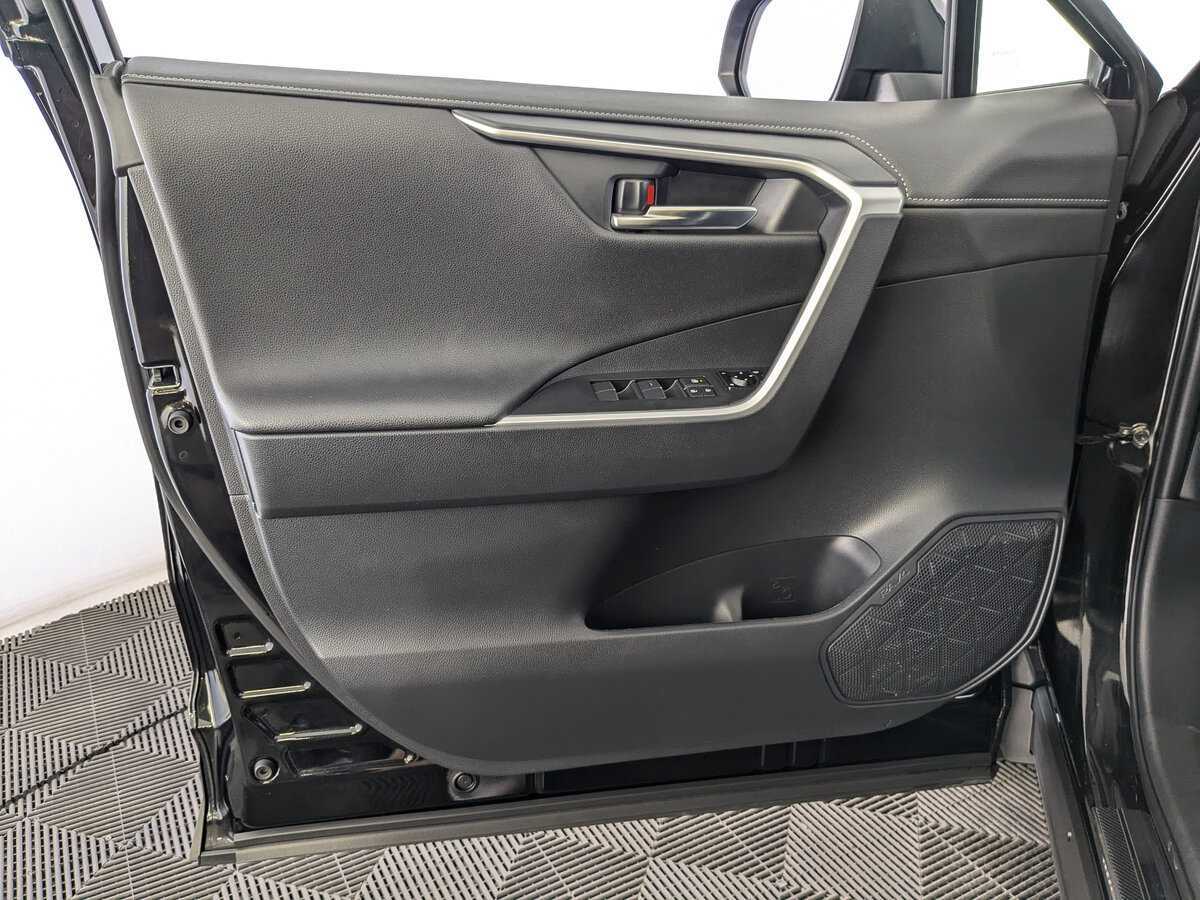 Купить Toyota RAV4 с пробегом. Фото: #14