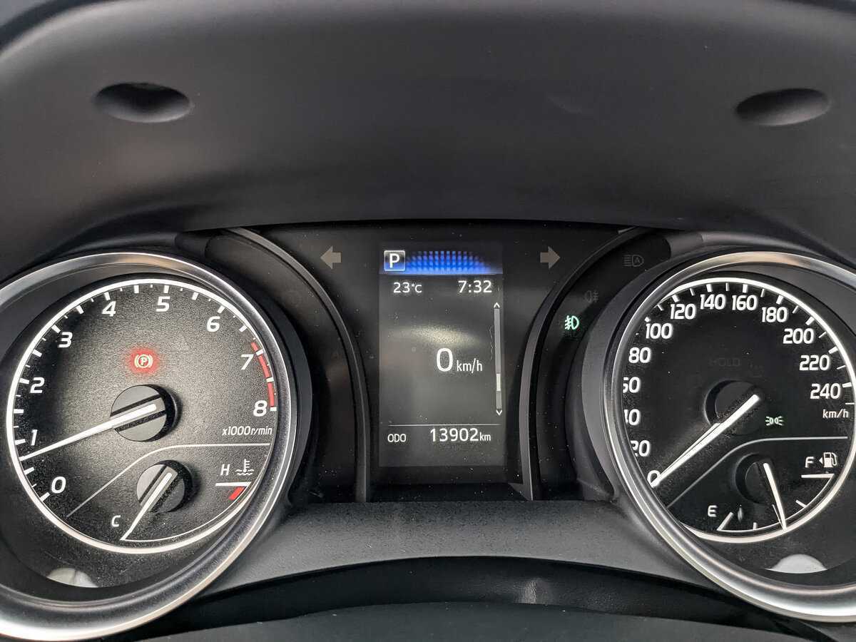 Купить Toyota Camry с пробегом. Фото: #11