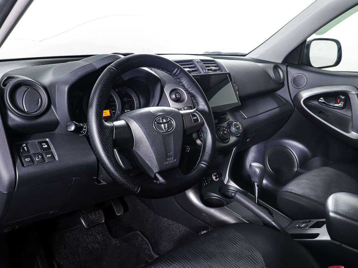 Купить Toyota RAV4 с пробегом. Фото: #12