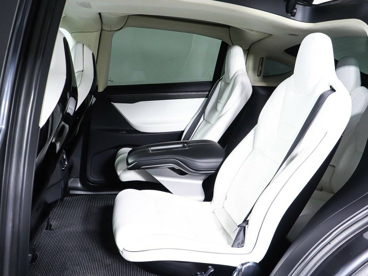 Купить Tesla Model X с пробегом. Фото: #34