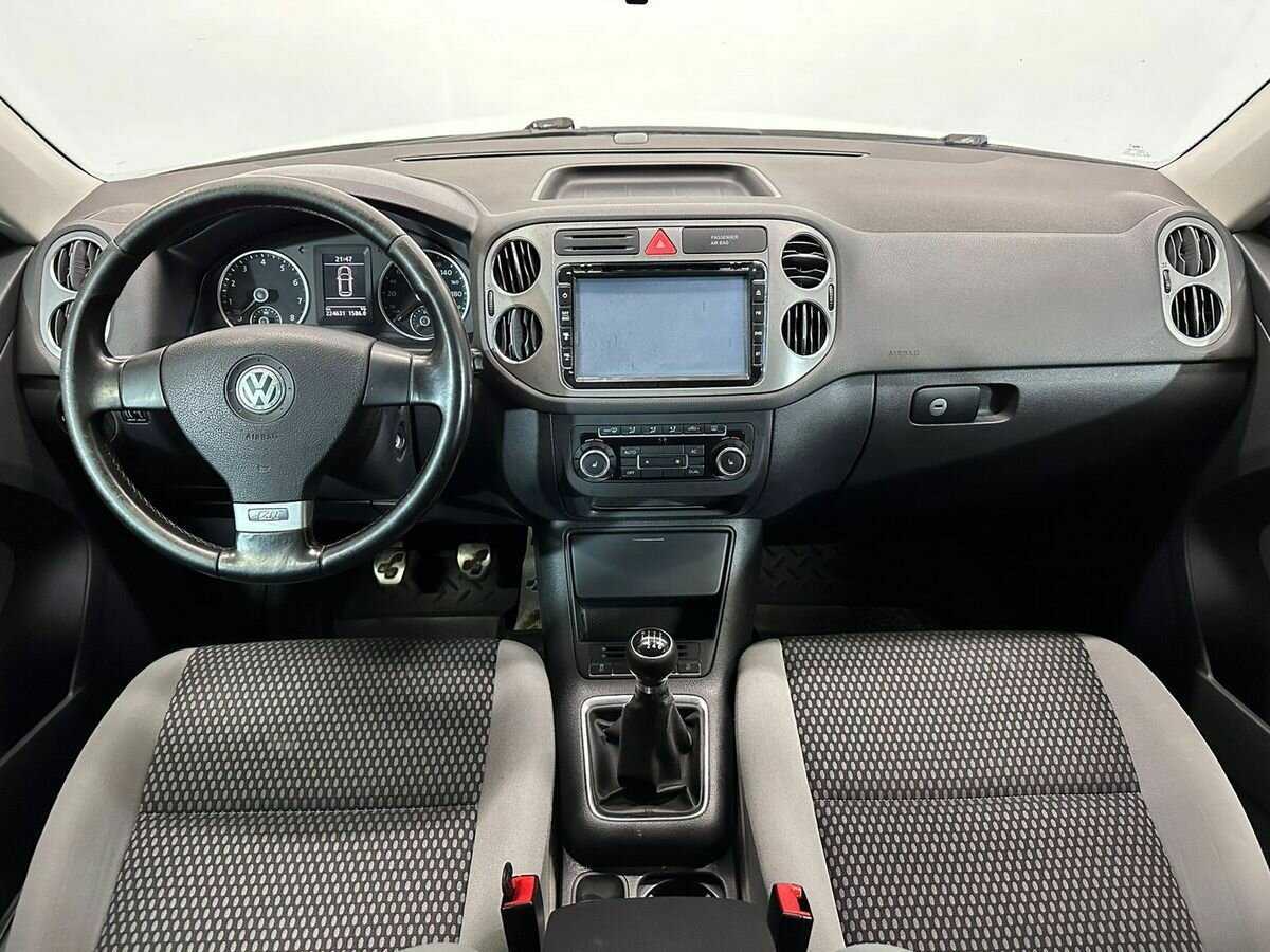Купить Volkswagen Tiguan с пробегом. Фото: #8