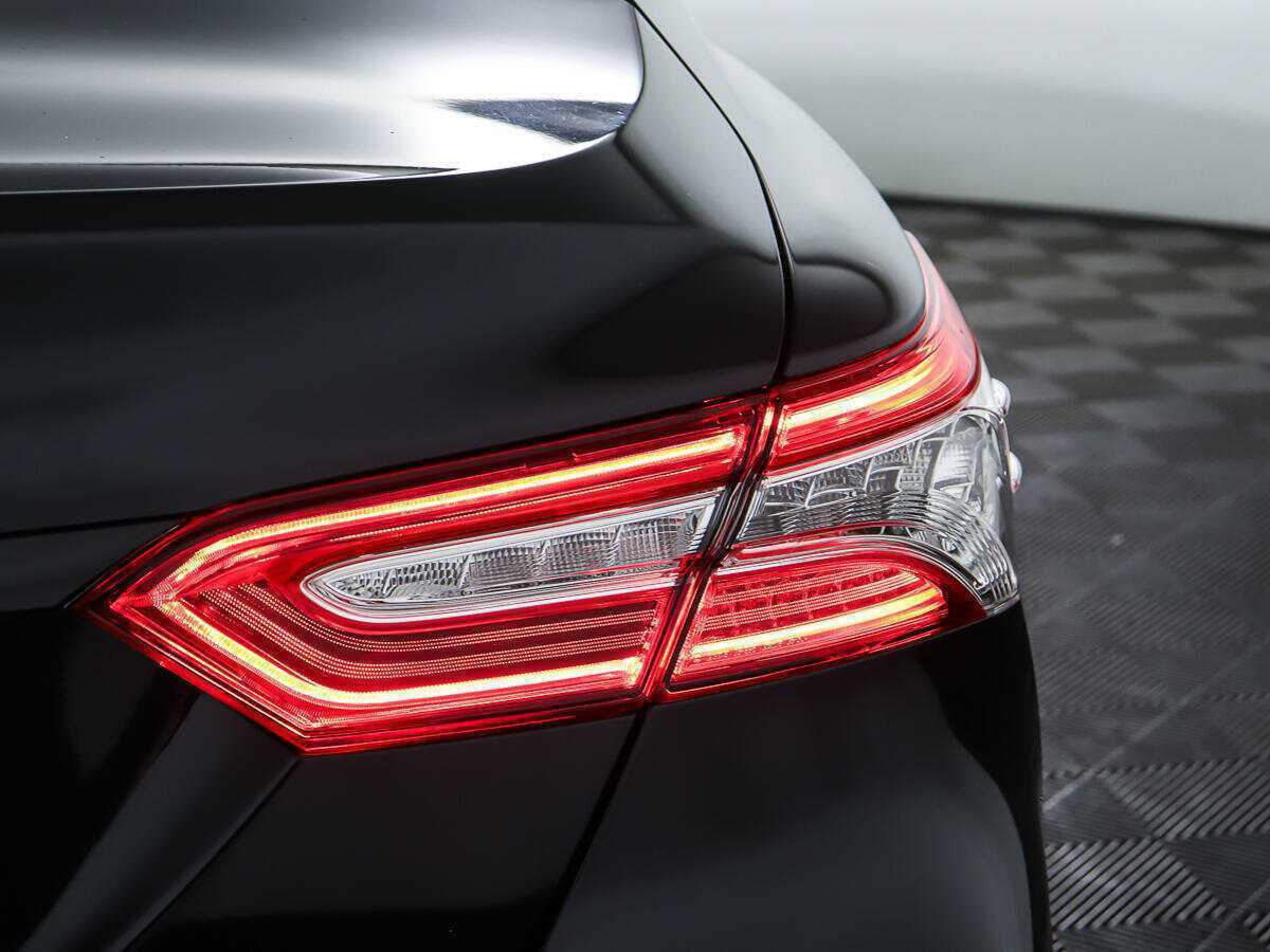 Купить Toyota Camry с пробегом. Фото: #24