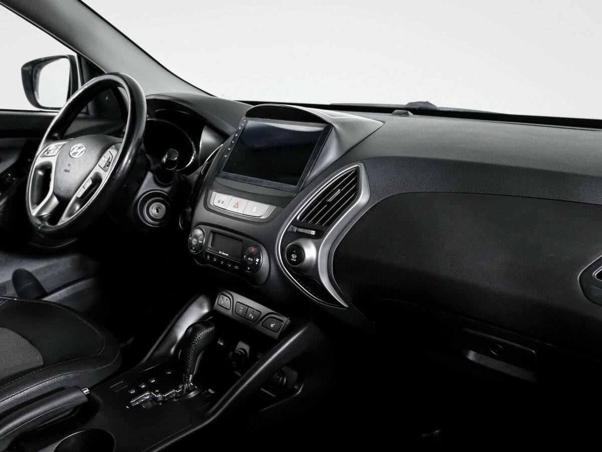 Купить Hyundai ix35 с пробегом. Фото: #8
