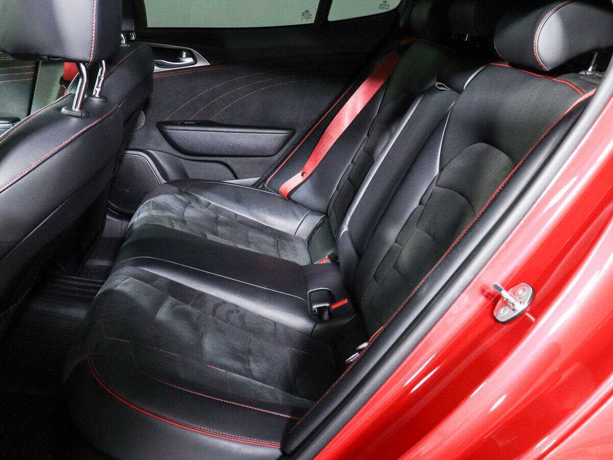 Купить Kia Stinger с пробегом. Фото: #7