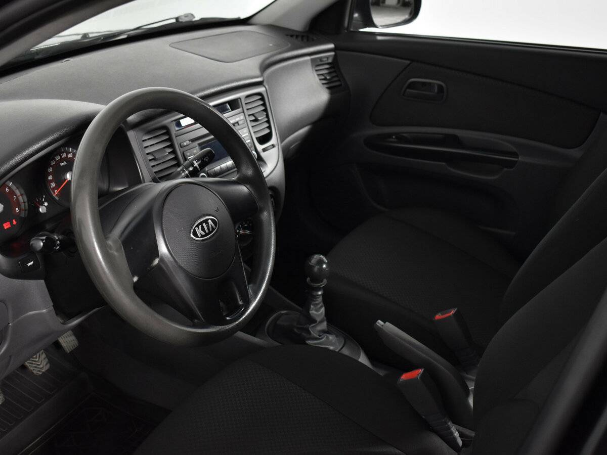 Купить Kia Rio с пробегом. Фото: #8