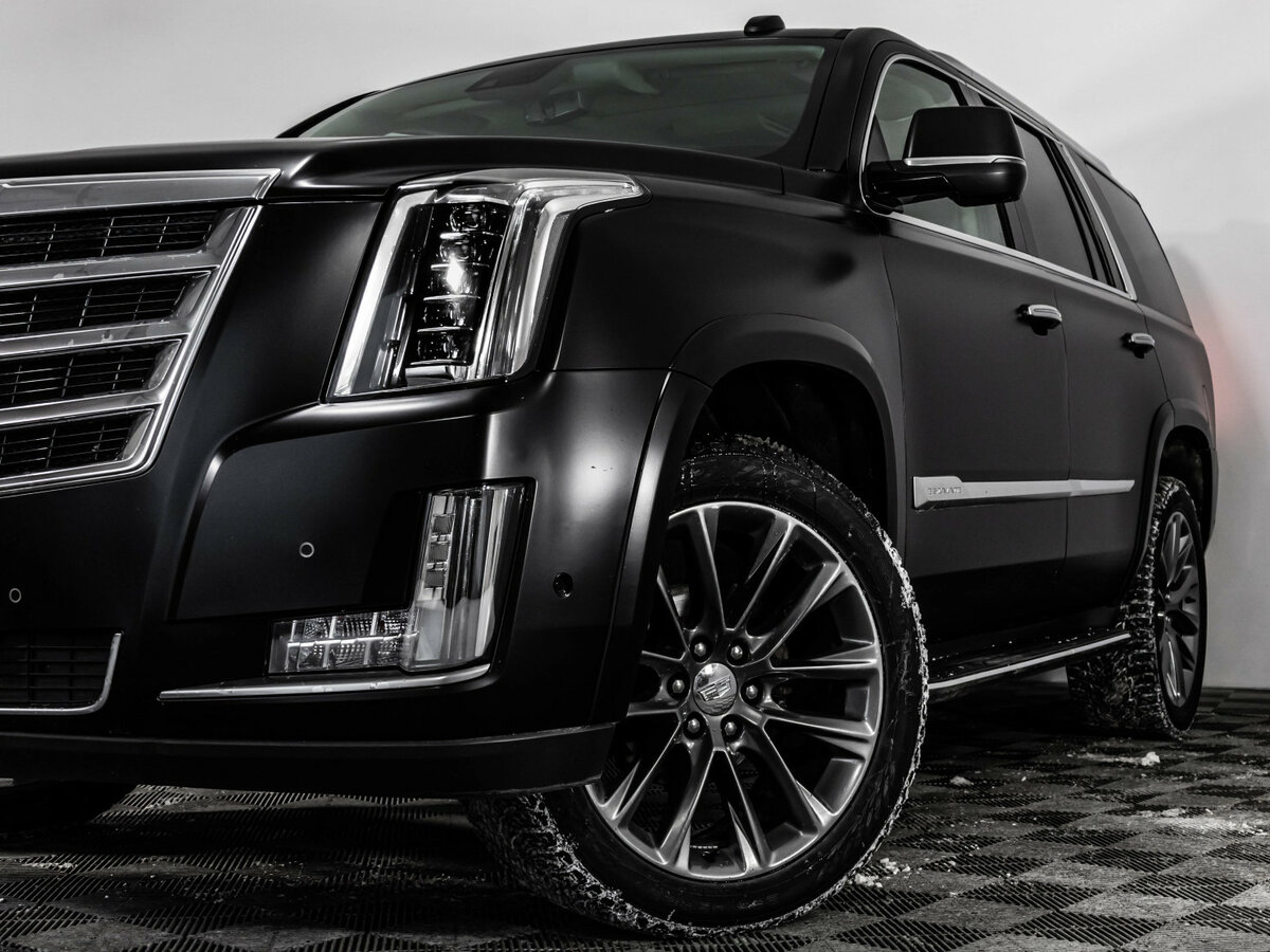 Купить Cadillac Escalade с пробегом. Фото: #1