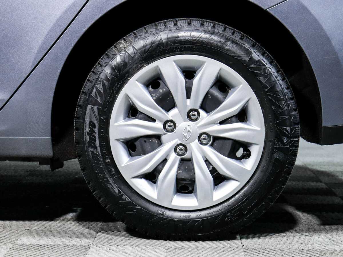 Купить Hyundai Solaris с пробегом. Фото: #10