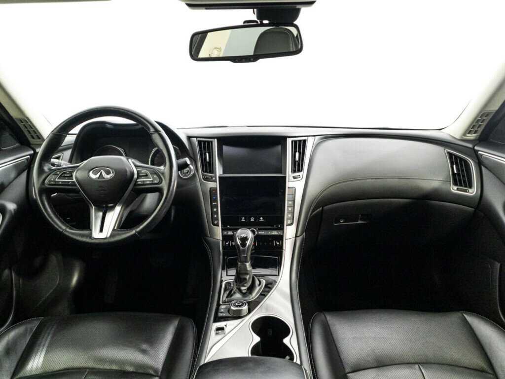 Купить Infiniti Q50 с пробегом. Фото: #12