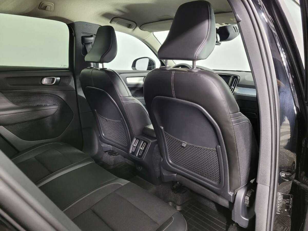 Купить Volvo XC40 с пробегом. Фото: #15