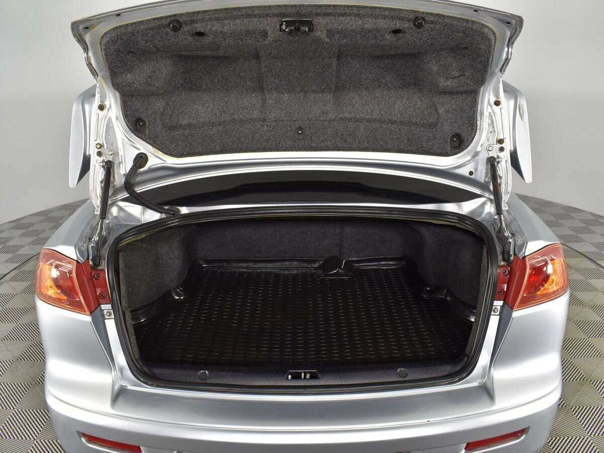 Купить Mitsubishi Lancer с пробегом. Фото: #15