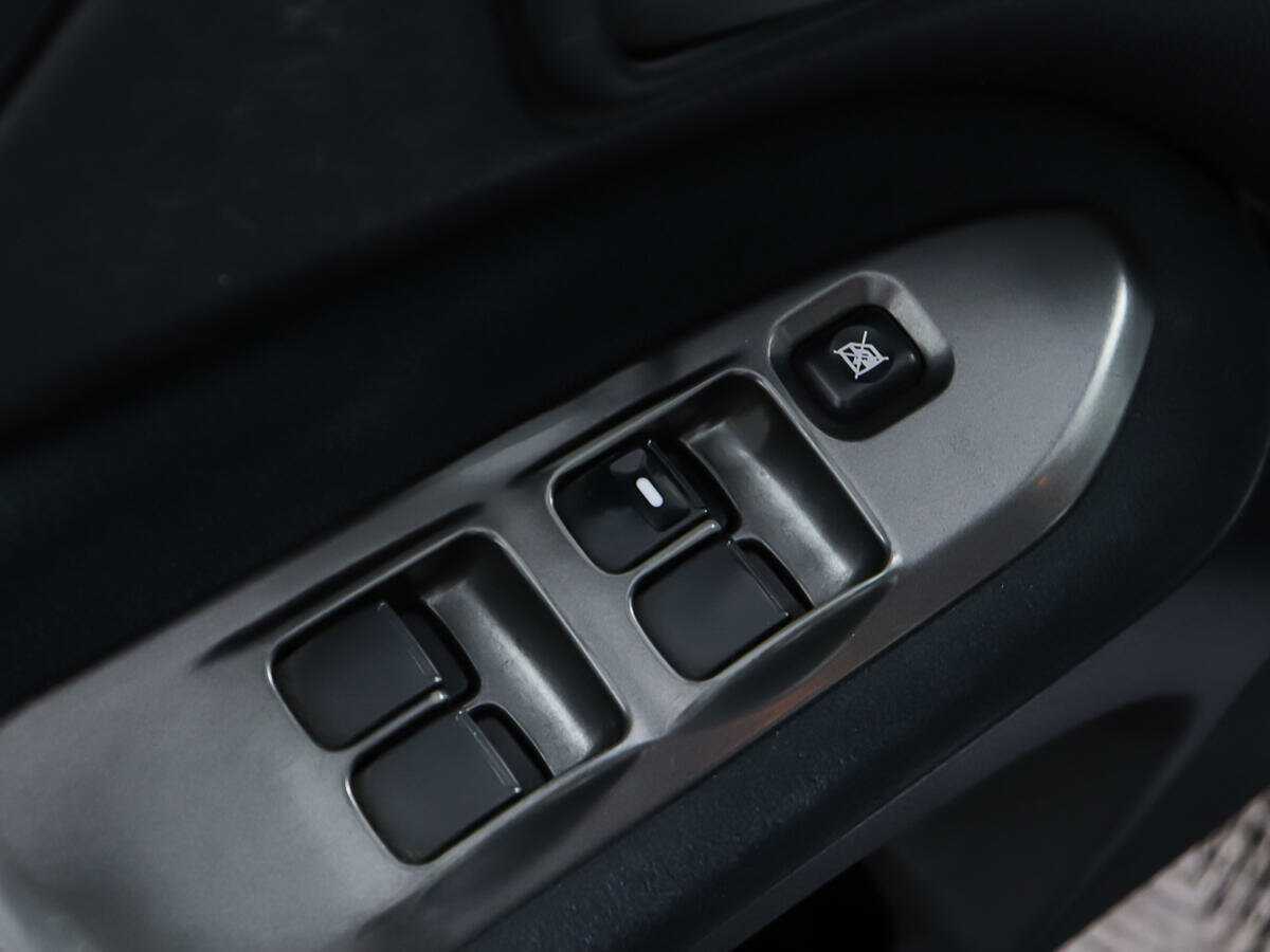 Купить Mitsubishi Lancer с пробегом. Фото: #14