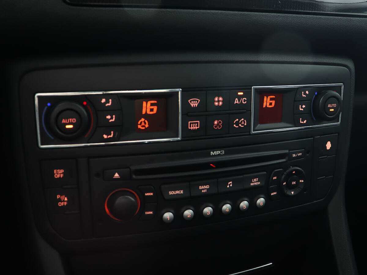 Купить Citroen C5 с пробегом. Фото: #18