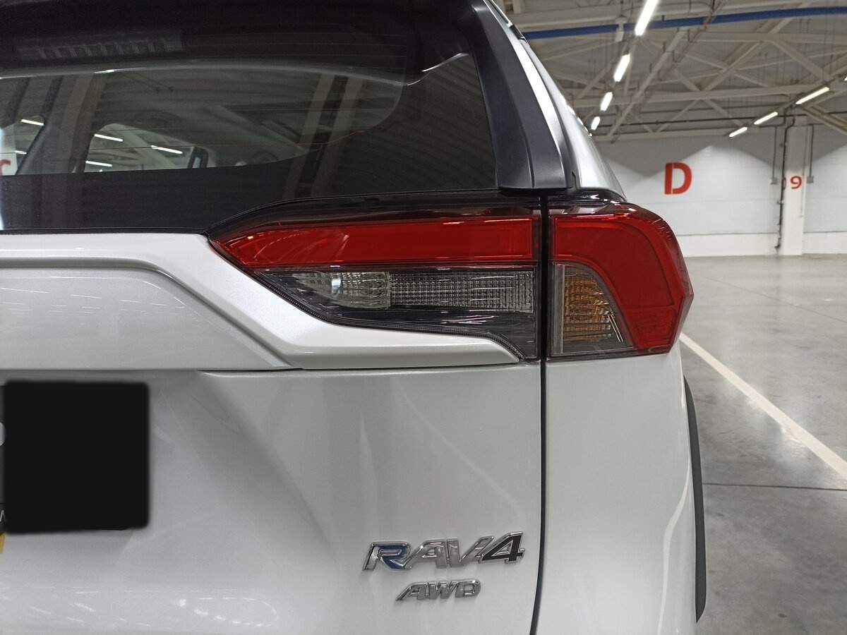 Купить Toyota RAV4 с пробегом. Фото: #8
