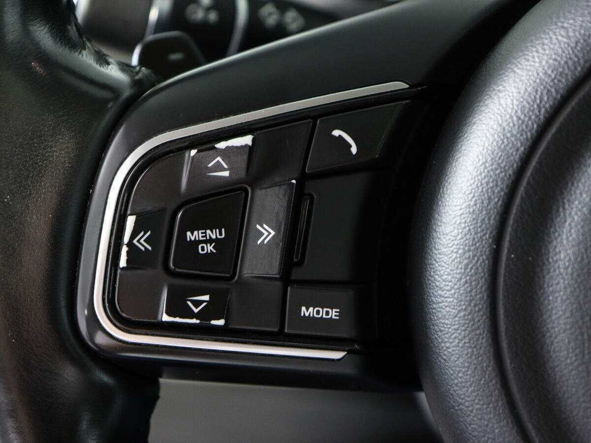 Купить Jaguar F-Pace с пробегом. Фото: #21