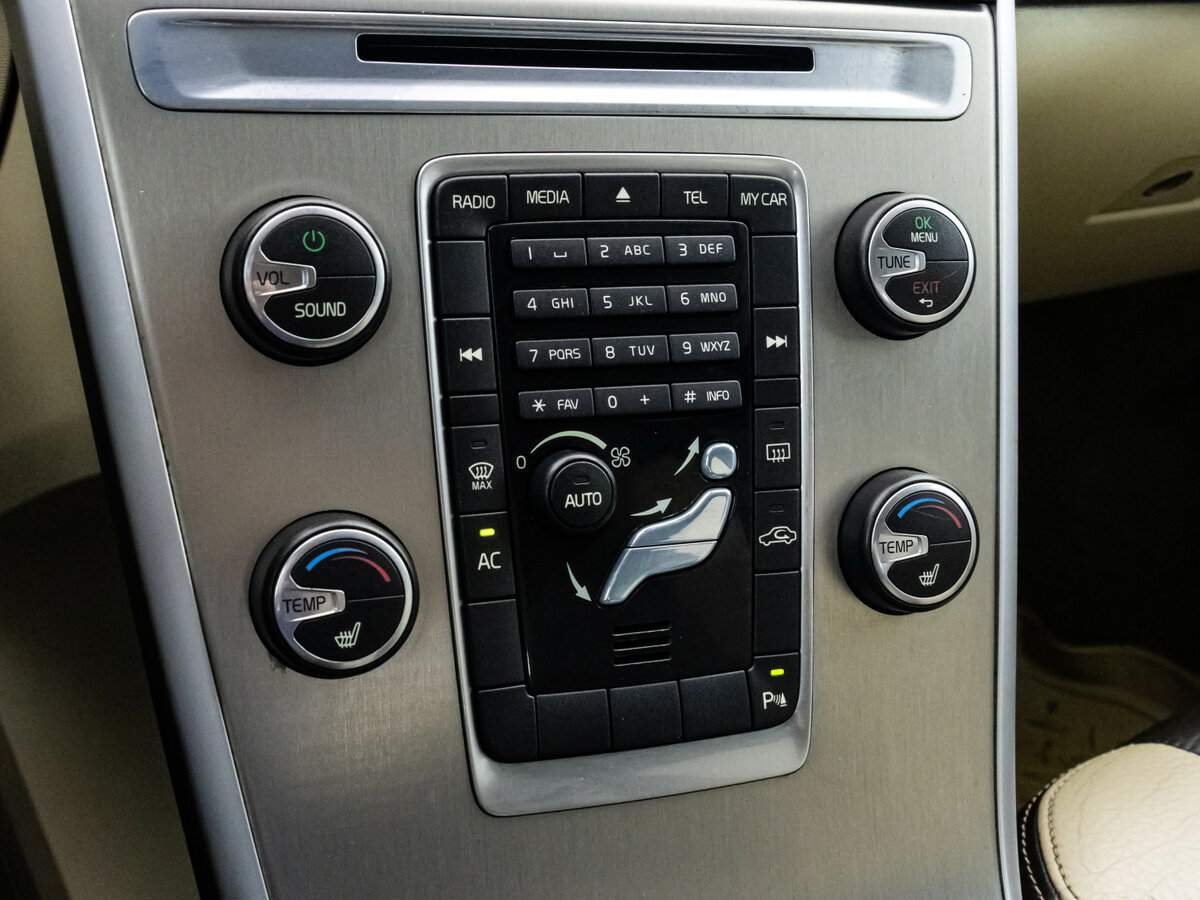 Купить Volvo XC60 с пробегом. Фото: #11