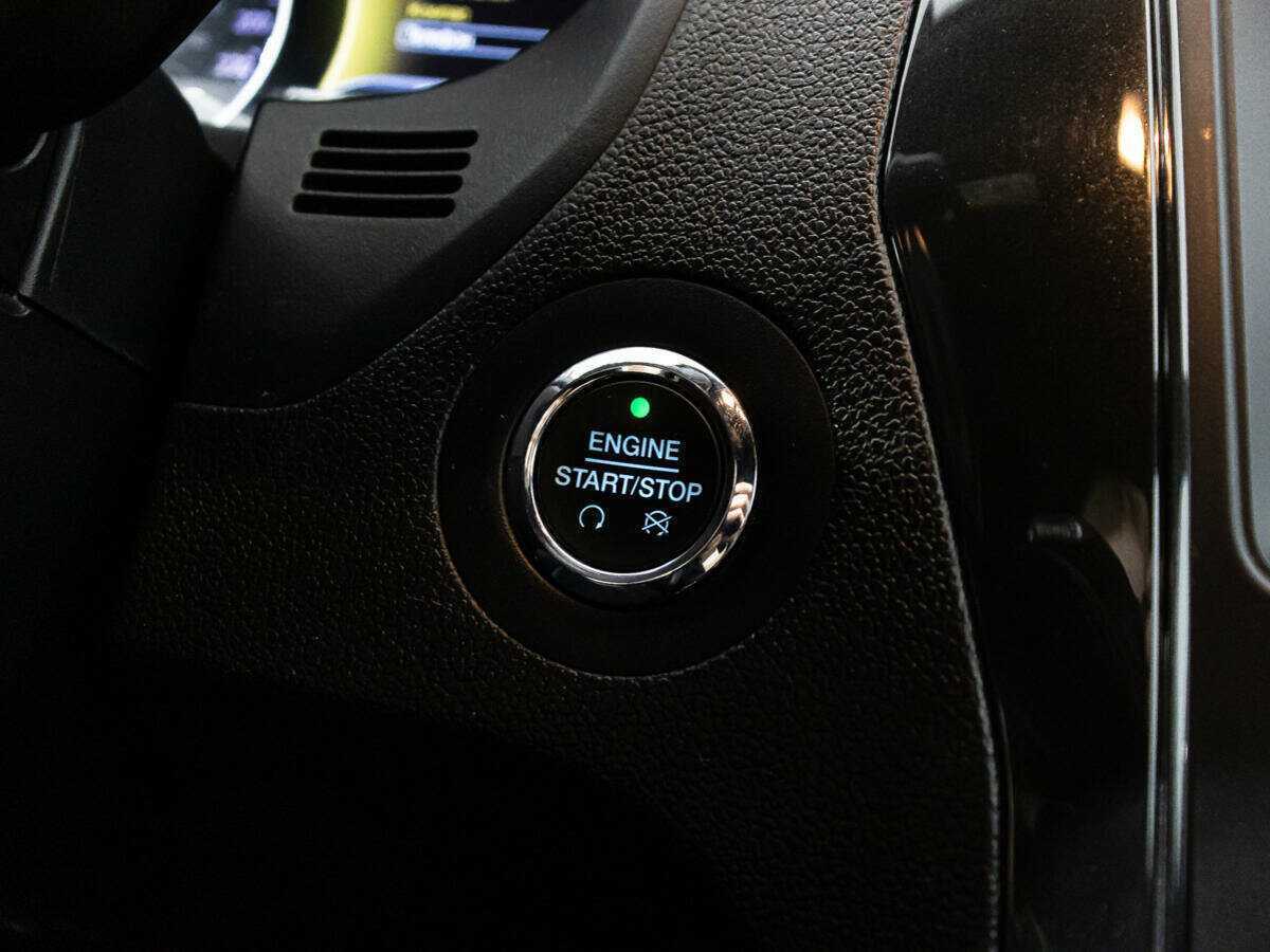 Купить Ford Explorer с пробегом. Фото: #19