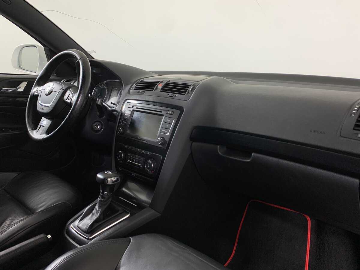 Купить Skoda Octavia RS с пробегом. Фото: #12