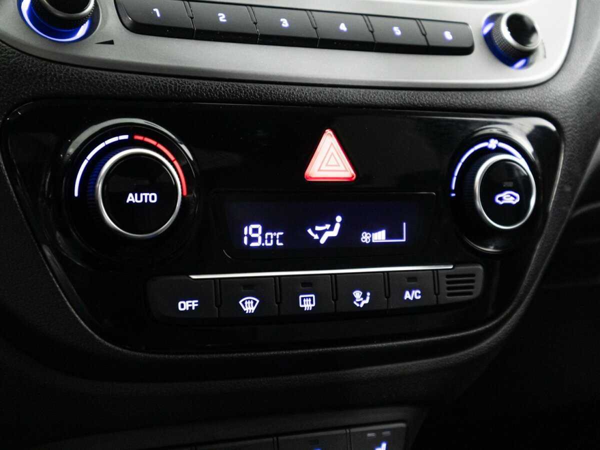 Купить Hyundai Solaris с пробегом. Фото: #15