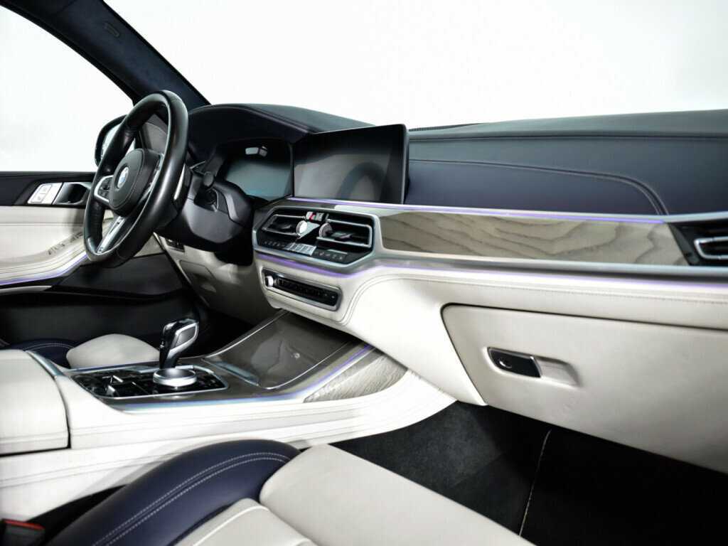 Купить BMW X7 с пробегом. Фото: #8